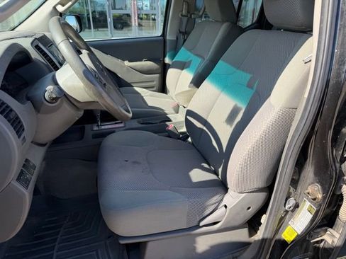 Used 2015 Nissan Frontier SV w/ SV Value Truck Package image 10