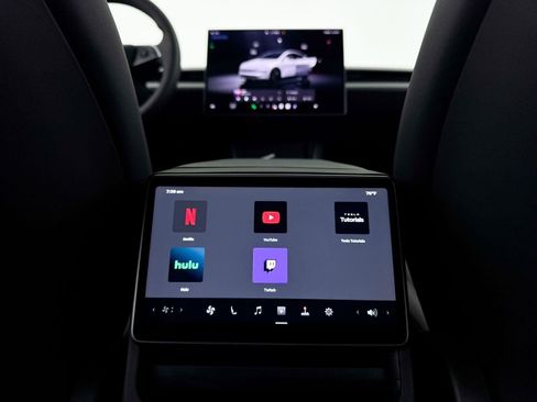Used 2026 Tesla Model Y Long Range AWD/4WD image 34
