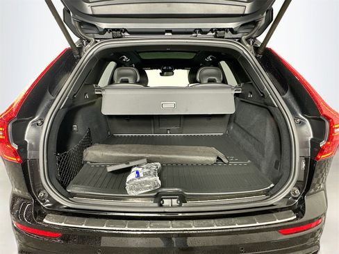 Used 2024 Volvo XC60 T8 Ultimate w/ Protection Package Premier image 28