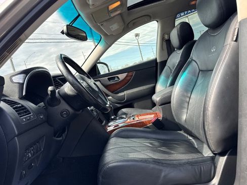 Used 2010 INFINITI FX35 AWD w/ Navigation Pkg image 21