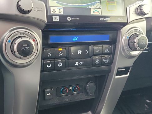 Used 2023 Toyota 4Runner Limited image 31