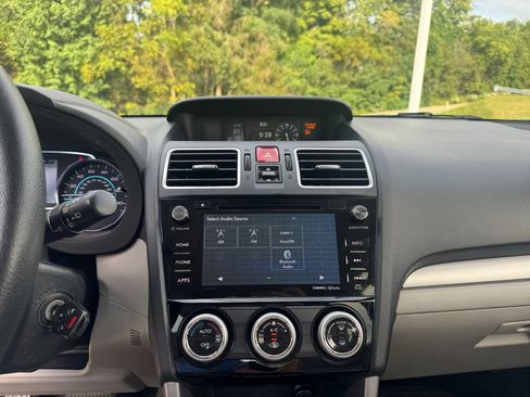 Used 2017 Subaru Forester 2.5i Premium AWD/4WD image 17