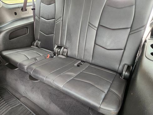 Used 2018 Cadillac Escalade ESV Premium Luxury AWD/4WD image 40
