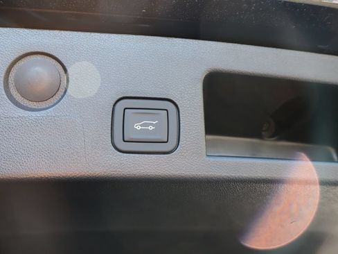 New 2026 Chevrolet Equinox LT w/ Convenience Package II FWD image 25