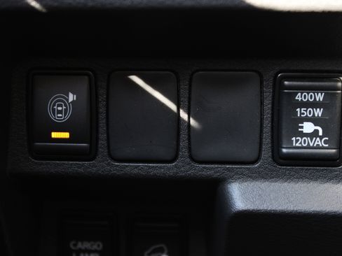 Used 2025 Nissan Frontier PRO-4X w/ Pro Premium Package image 31