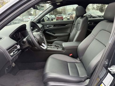 Used 2025 Honda Civic Sport image 13