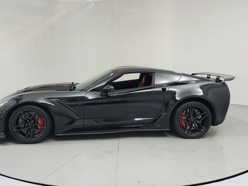 Certified 2019 Chevrolet Corvette ZR1 RWD image 2
