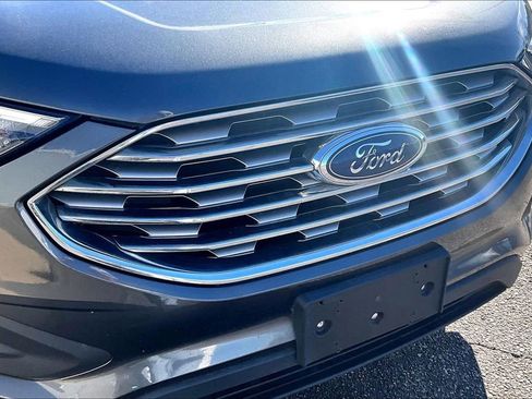 Used 2020 Ford Edge SE image 5