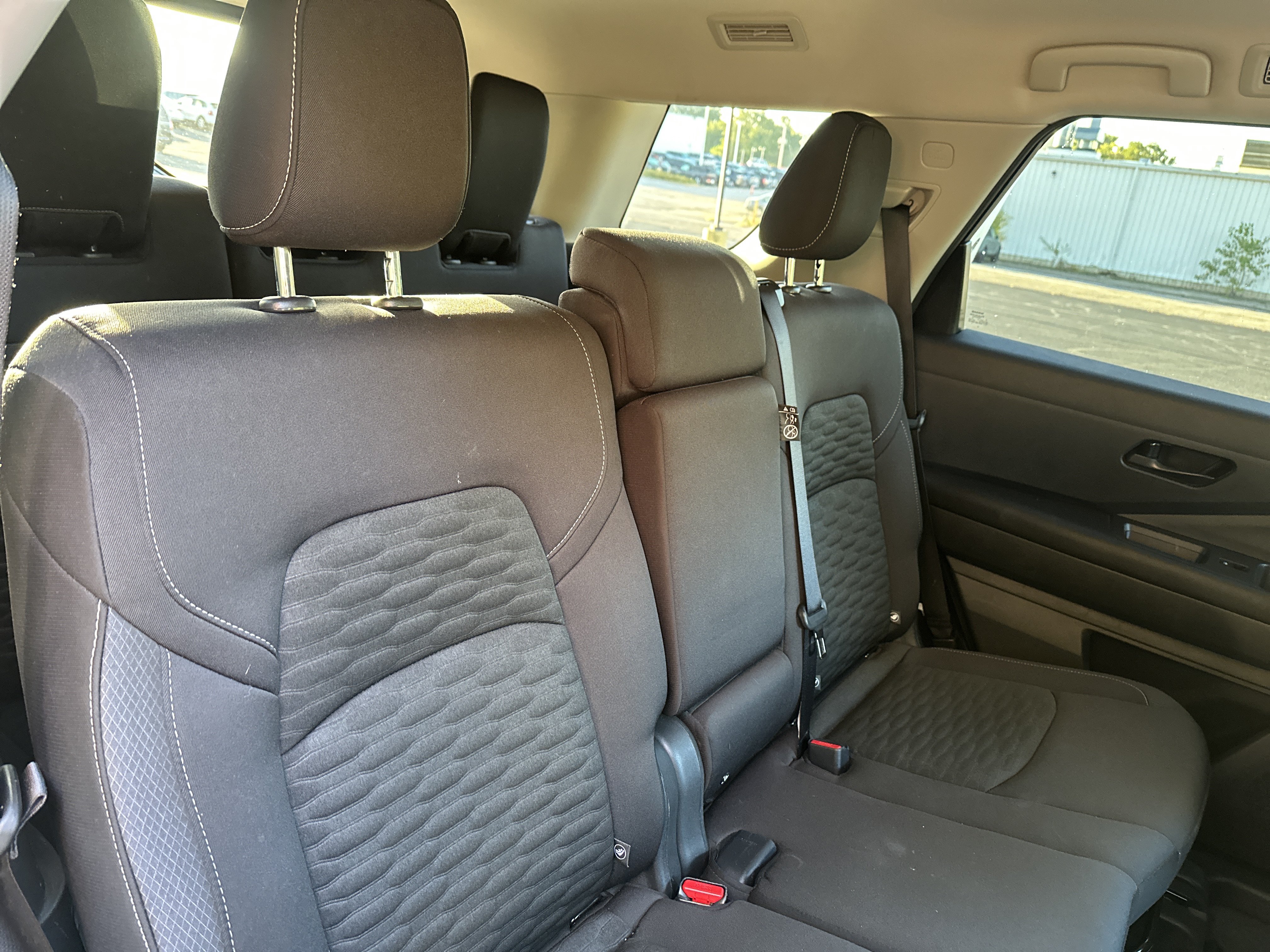 Used 2025 Nissan Pathfinder SV AWD/4WD image 25