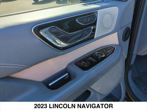 Used 2023 Lincoln Navigator Black Label image 11