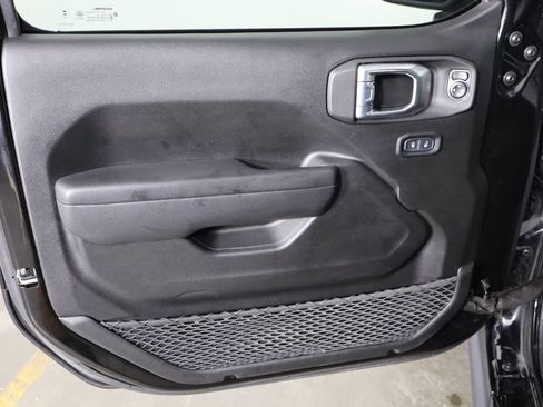 Used 2023 Jeep Wrangler Unlimited w/ Sun & Screen Package AWD/4WD image 19