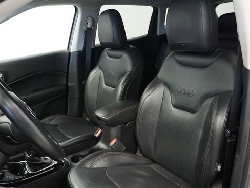 Certified 2018 Jeep Compass Limited image 29