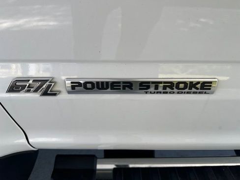 Used 2022 Ford F350 Lariat w/ Lariat Ultimate Package AWD/4WD image 43