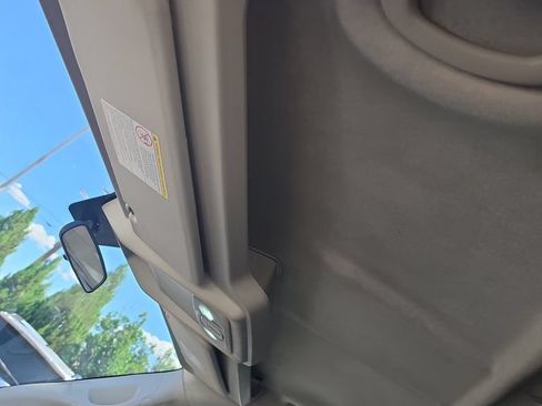 Used 2020 RAM ProMaster 2500 w/ Interior Convenience Group FWD image 17