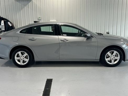 Used 2024 Chevrolet Malibu LS image 2
