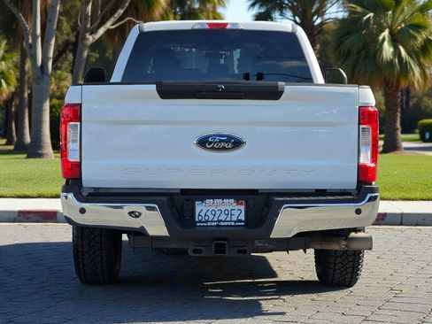 Used 2017 Ford F250 XLT w/ XLT Value Package image 6