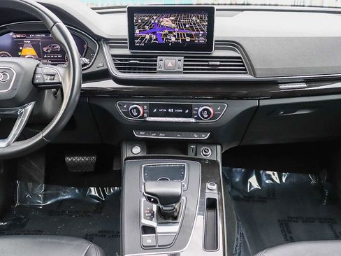 Used 2020 Audi Q5 e Premium Plus w/ Premium Plus Package image 16