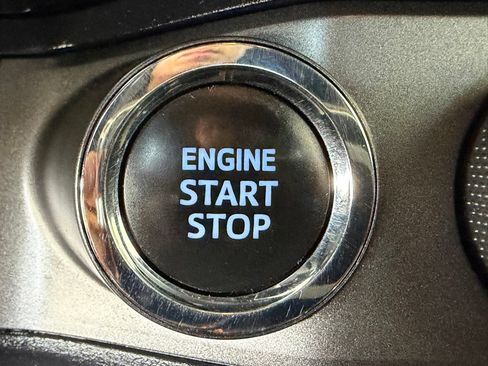 Certified 2023 Toyota Tacoma TRD Off-Road AWD/4WD image 28