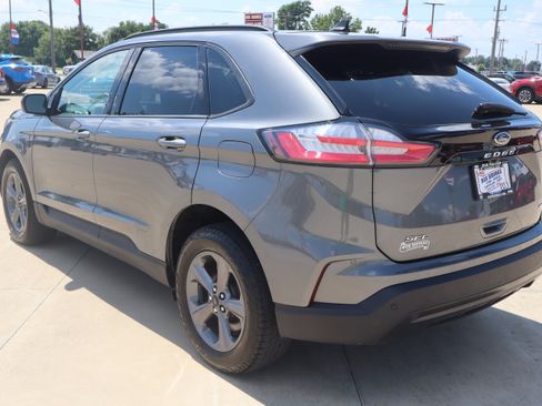 Used 2023 Ford Edge SEL w/ Sport Appearance Package AWD/4WD image 8