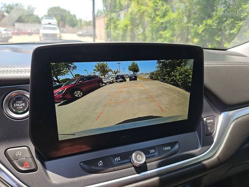 Used 2025 Chevrolet Blazer LT FWD image 22