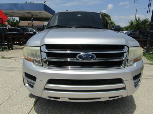 Used 2017 Ford Expedition EL XLT RWD image 2