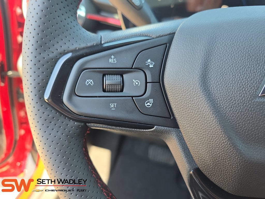 New 2026 Chevrolet Trax RS w/ Sunroof Package FWD image 18