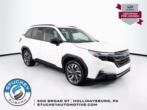Certified 2025 Subaru Forester Touring AWD/4WD image 1