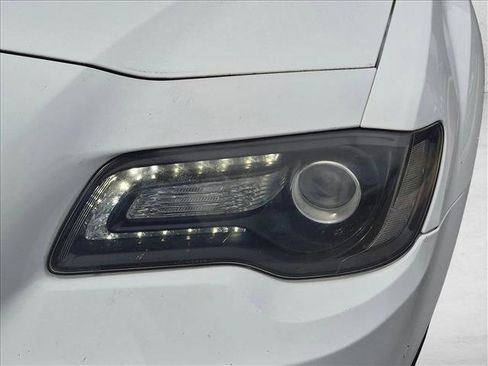 Used 2015 Chrysler 300 S RWD image 9