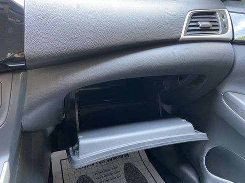 Used 2019 Nissan Sentra SV FWD image 28