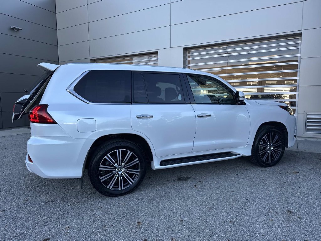 Used 2021 Lexus LX 570 4WD w/ Luxury Package image 6