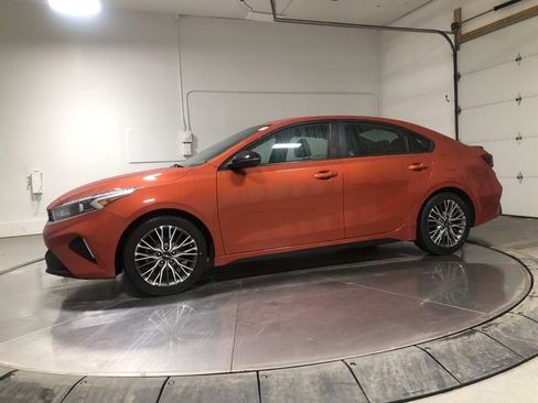 Certified 2022 Kia Forte GT-Line image 4