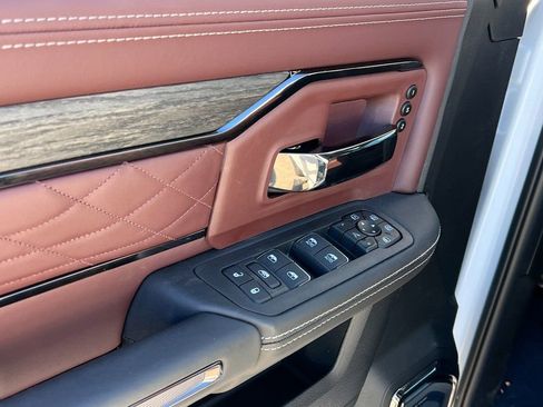 New 2026 RAM 2500 Limited AWD/4WD image 23