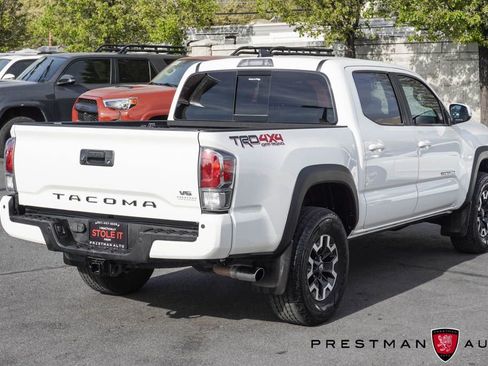 Used 2021 Toyota Tacoma TRD Off-Road w/ Technology Package image 17