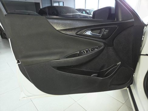 Used 2019 Chevrolet Malibu LT FWD image 13