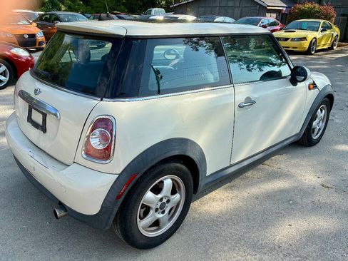 Used 2011 MINI Cooper Hardtop image 6