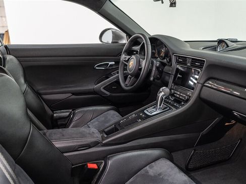 Used 2018 Porsche 911 GT3 RWD image 57