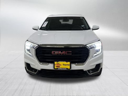 Used 2024 GMC Terrain SLE AWD/4WD image 2