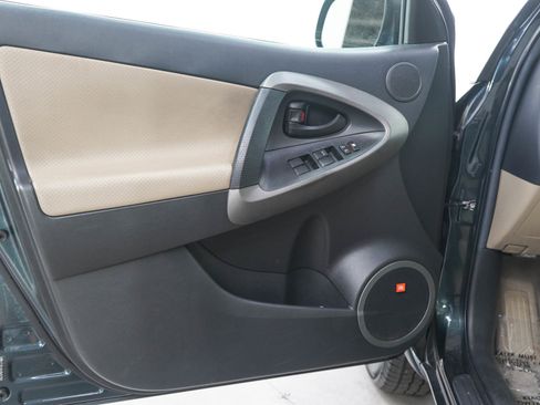 Used 2011 Toyota RAV4 Limited w/ Limited Extra Value Pkg AWD/4WD image 18