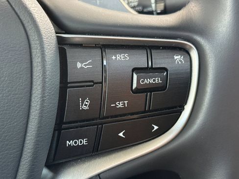 Used 2025 Lexus ES 300h w/ Premium Package FWD image 30