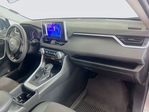 Used 2023 Toyota RAV4 XLE AWD/4WD image 29