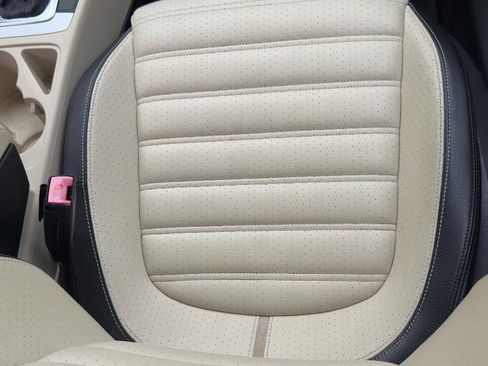 Used 2012 Volkswagen CC Sport image 40