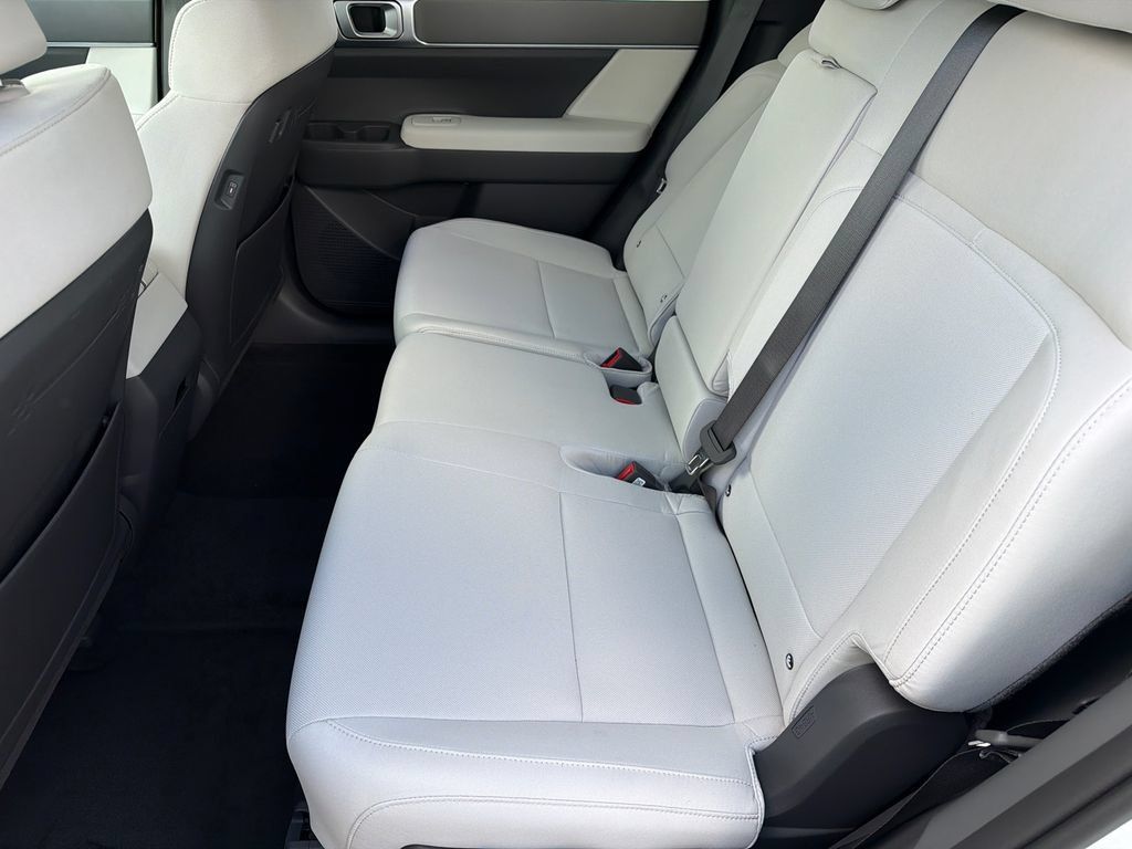 New 2027 Hyundai Santa Fe SE FWD image 21