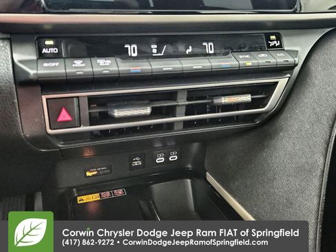 Used 2025 Toyota Camry LE image 28