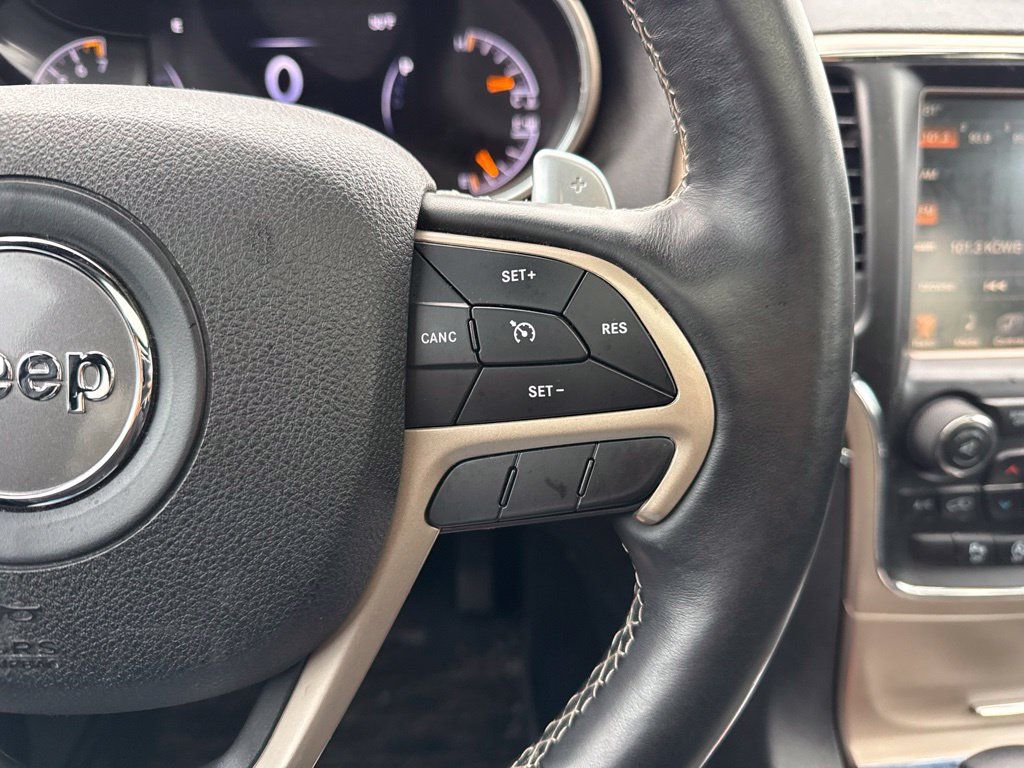 Used 2017 Jeep Grand Cherokee Limited w/ Luxury Group II AWD/4WD image 19