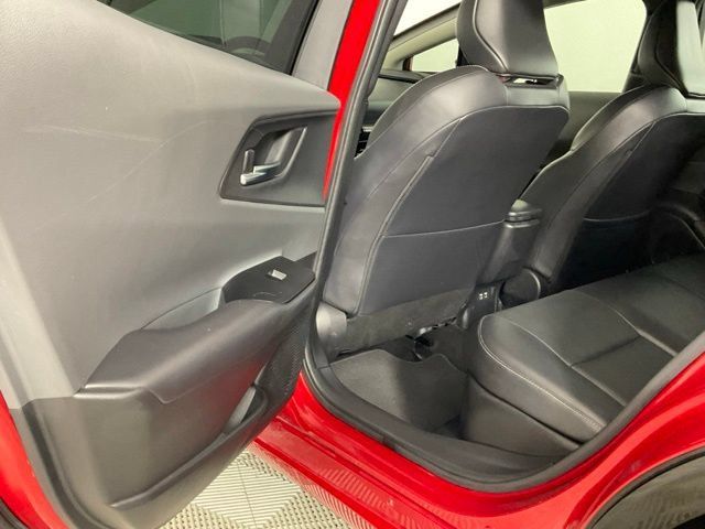 Used 2025 Toyota Prius XLE FWD image 14