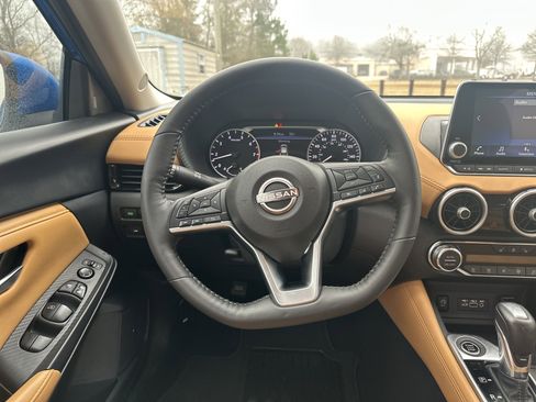 Used 2024 Nissan Sentra SV w/ SV Premium Package image 23