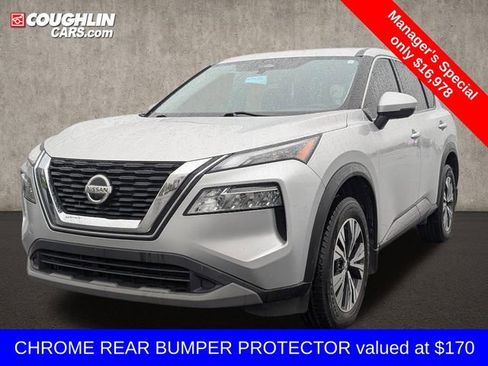 Used 2021 Nissan Rogue SV image 3