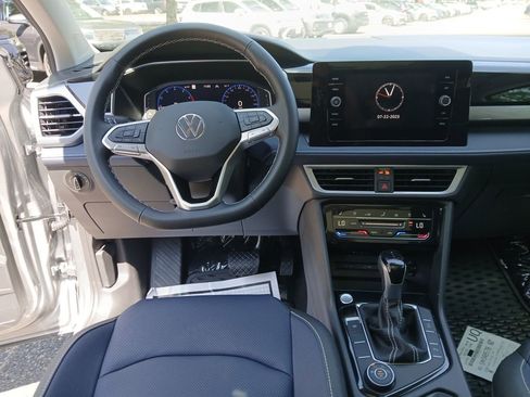 New 2025 Volkswagen Taos SEL image 13