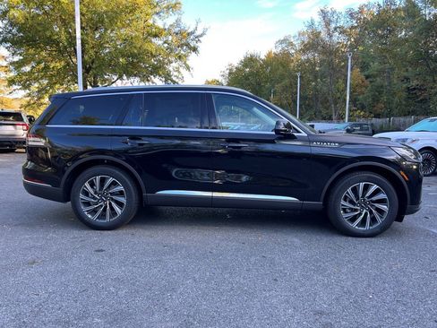 New 2026 Lincoln Aviator Premiere Sport Utility image 3