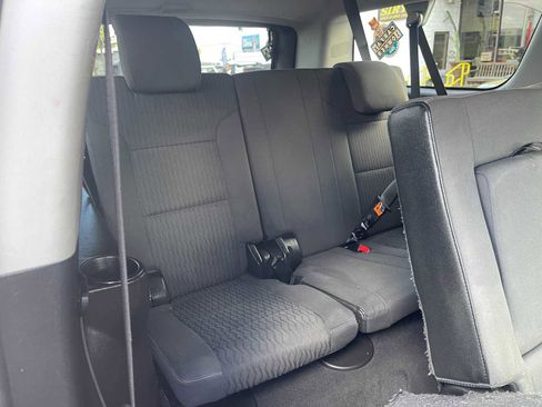 Used 2019 Chevrolet Suburban LS image 14